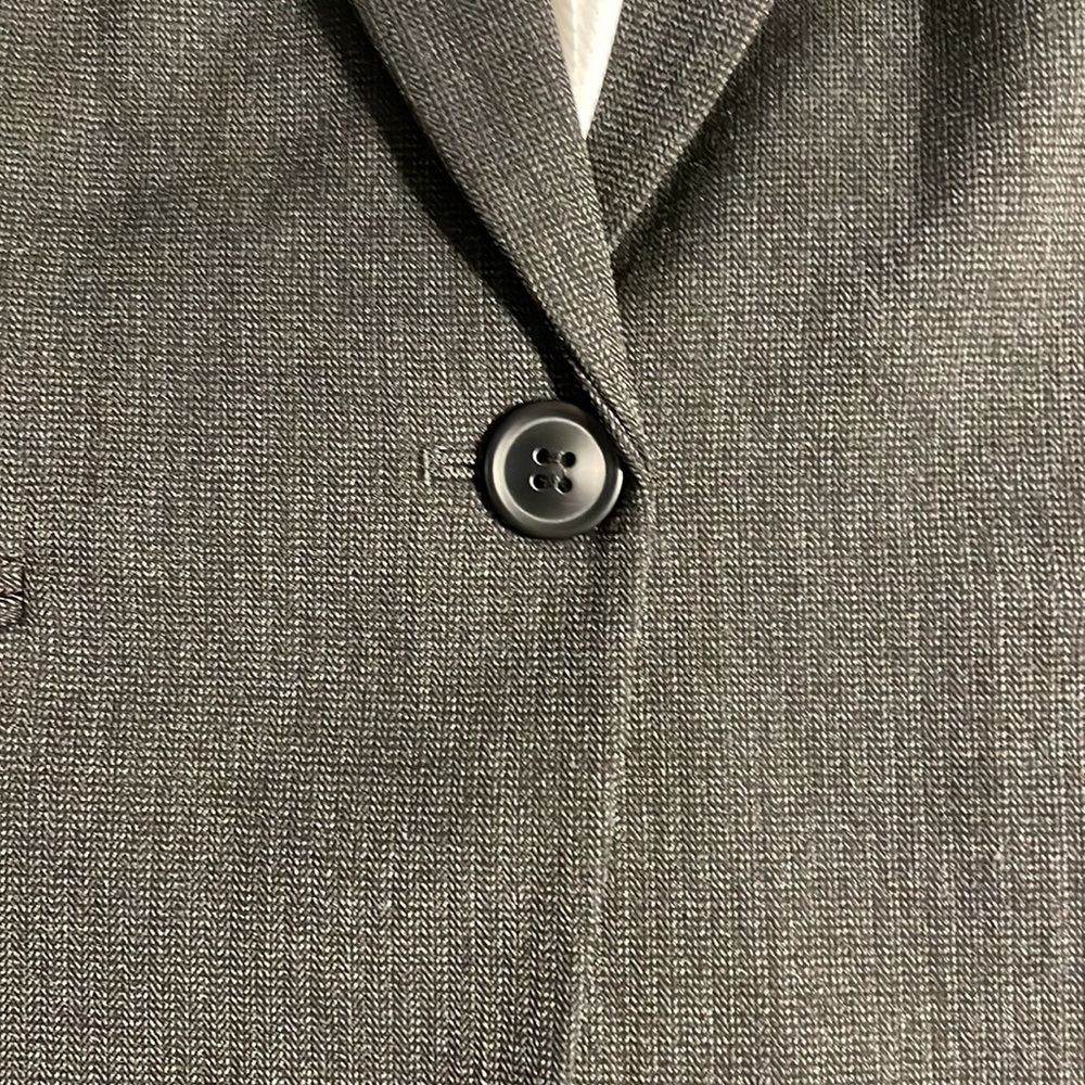 Blazer - Picture 3 of 4